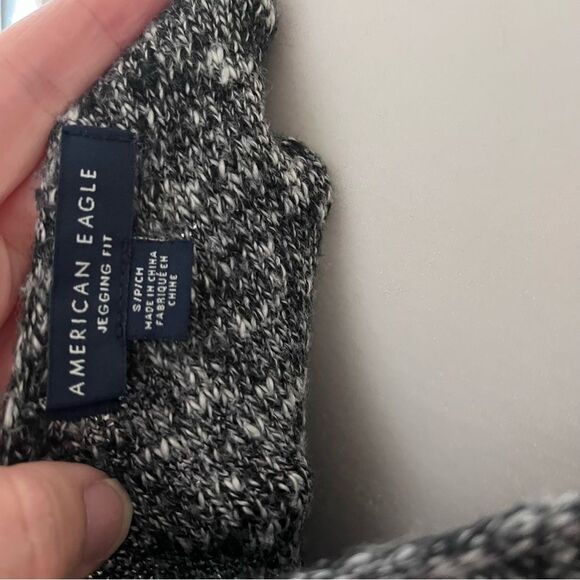 American Eagle knit sweater size small black white open back jegging fit - Picture 5 of 5